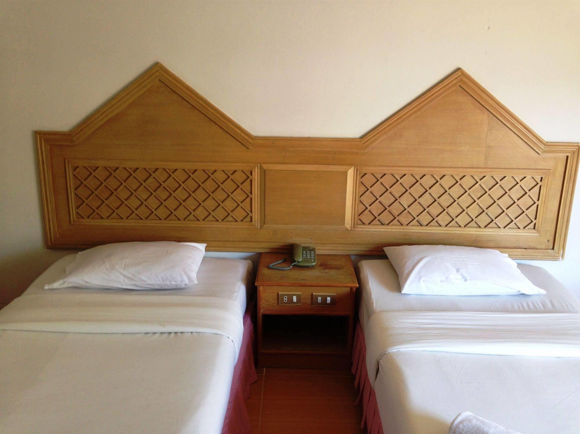Skaw Beach Hotel Pattaya Ngoại thất bức ảnh