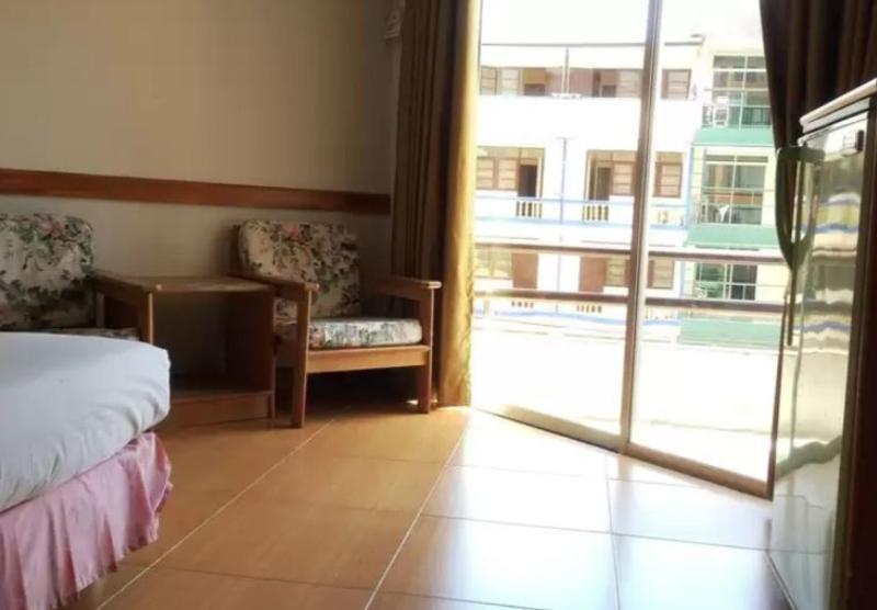 Skaw Beach Hotel Pattaya Ngoại thất bức ảnh