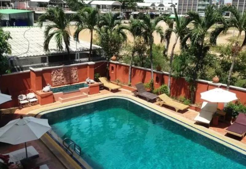 Skaw Beach Hotel Pattaya Ngoại thất bức ảnh